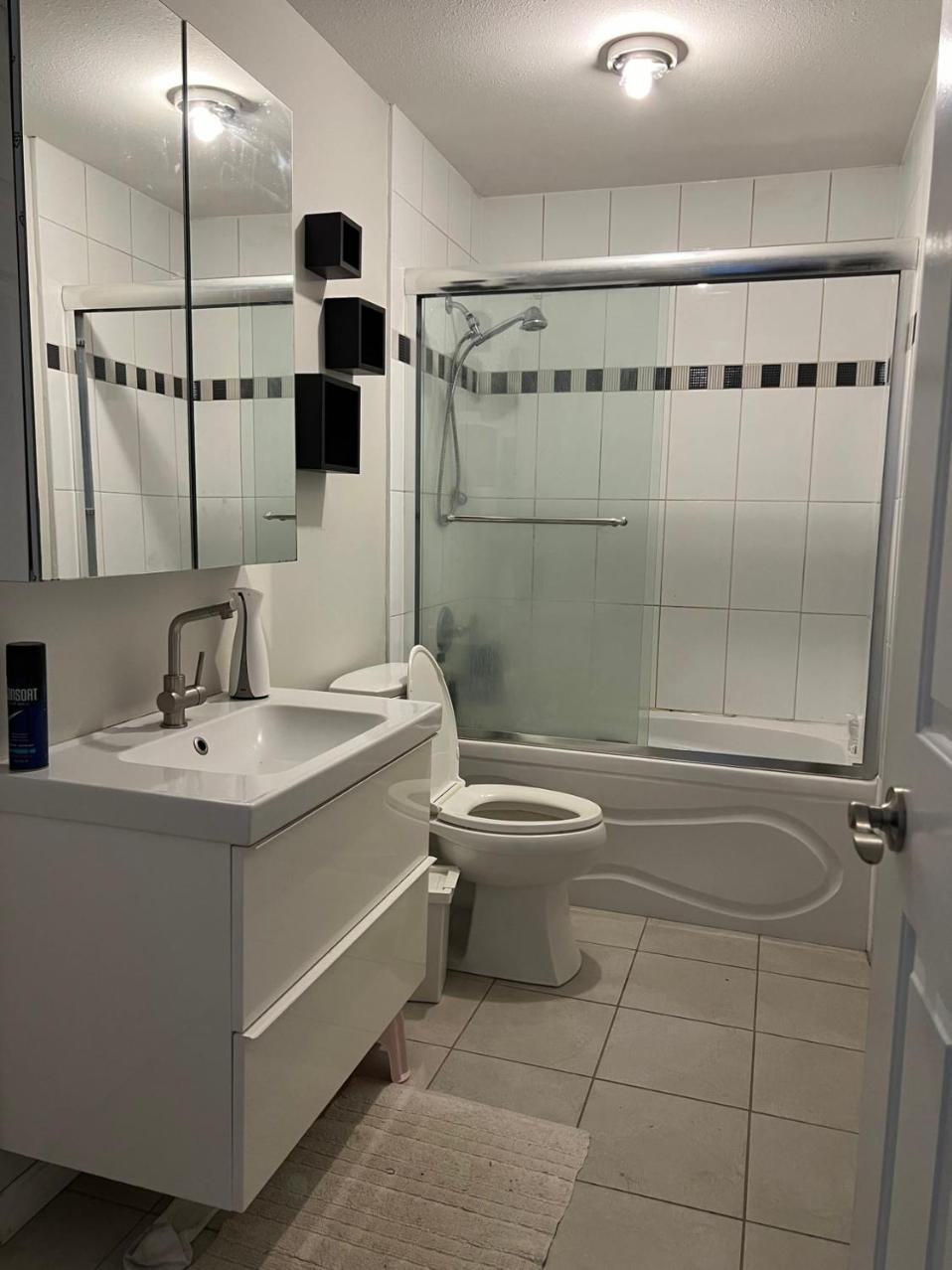 Airport Cozy Room 舒适小屋 Vancouver, Richmond,Near Yvr Ngoại thất bức ảnh